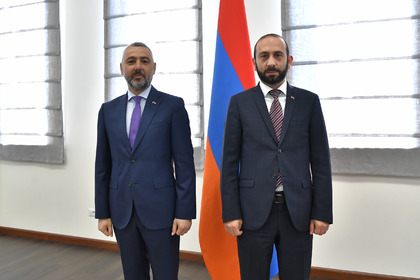 Посланик Калин Анастасов се срещна с министъра на външните работи на Армения Арарат Мирзоян